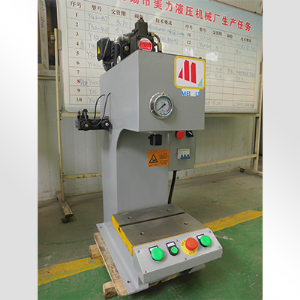 力位移液壓機(jī)：工業(yè)制造的強(qiáng)大引擎